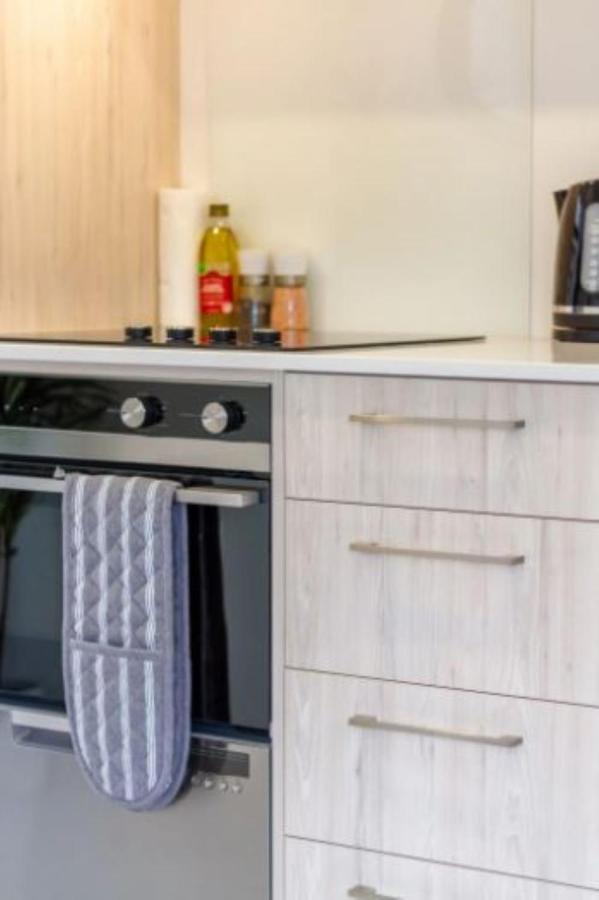 Serenity In The Centre: 2 Bed 2 Bath Christchurch Eksteriør billede